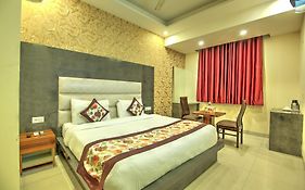 Smart Signature Hotel Delhi Airport